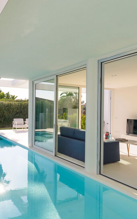 Villa Gadir: Buitenkanten, Buitenshuis, zwembad