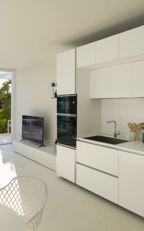 Villa Gadir: Keuken, Lunchroom, Woonkamer