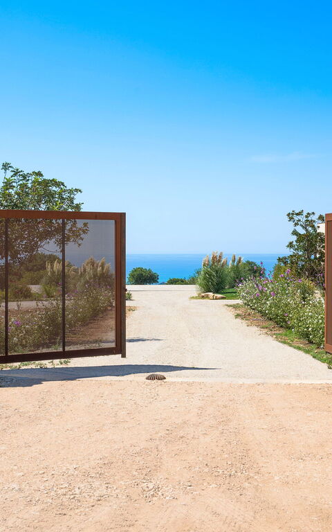 Gelso Bianco: Buitenkanten, Buitenshuis, Keer bekeken