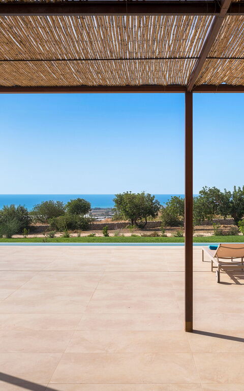 Gelso Bianco: Buitenkanten, Buitenshuis, Keer bekeken