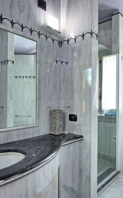 Villa Paradiso: Badkamer