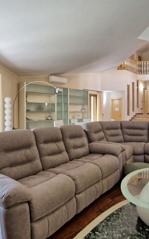 Villa Paradiso: Woonkamer