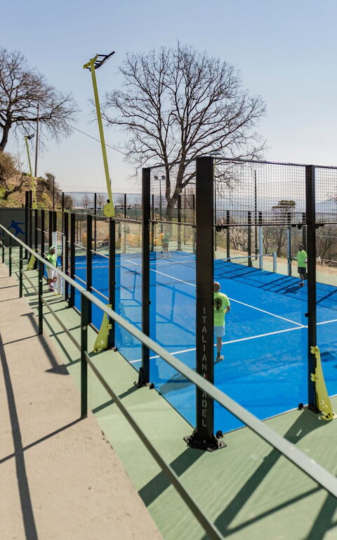 Villa Paradiso: Activiteiten, Buitenshuis