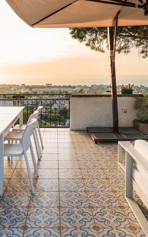 Villa Giuffrè: Balkon / terras / patio, Buitenkanten, Buitenshuis, Keer bekeken