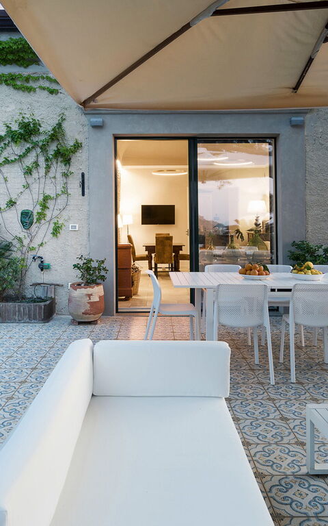 Villa Giuffrè: Balkon / terras / patio, Buitenkanten, Buitenshuis, Keer bekeken