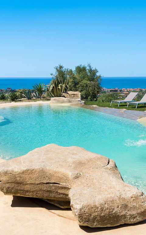 Villa Giuffrè: Buitenkanten, Buitenshuis, Keer bekeken, zwembad