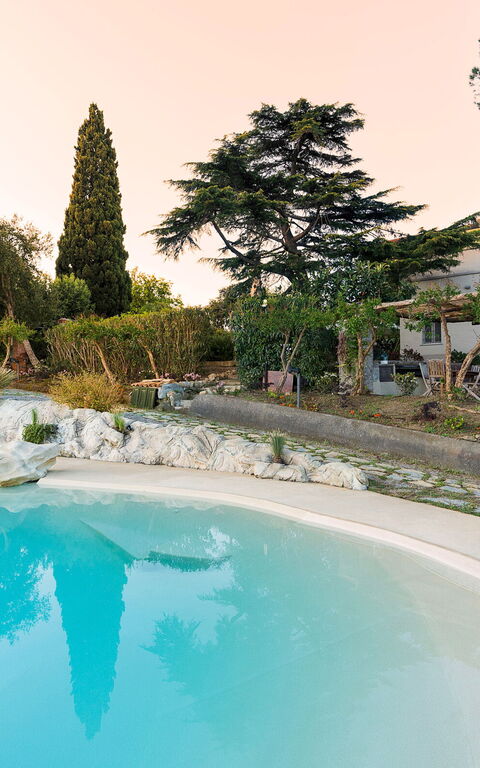 Villa Giuffrè: Buitenkanten, Buitenshuis, zwembad