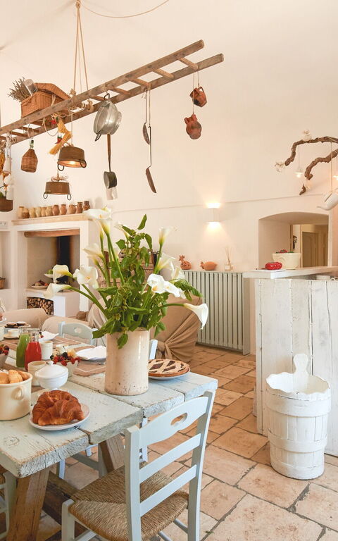 Masseria Lamacerase: Lunchroom, Woonkamer