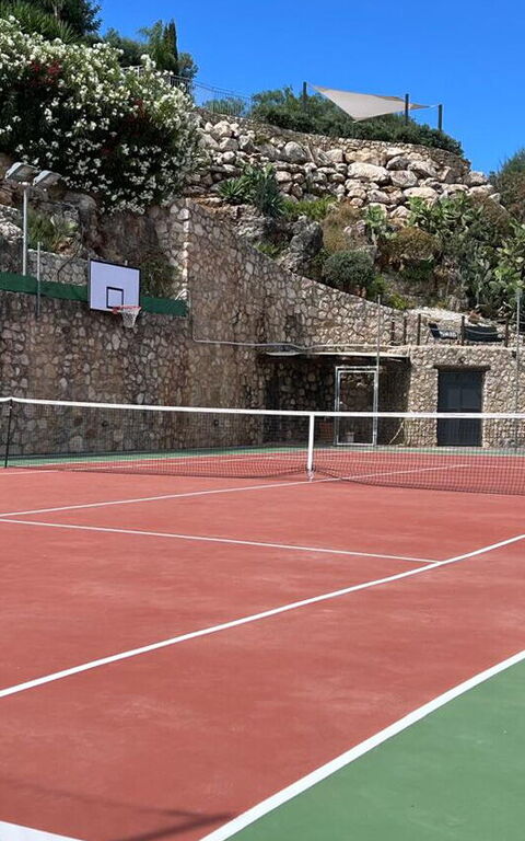 Villa Petra: Activiteiten, Buitenshuis