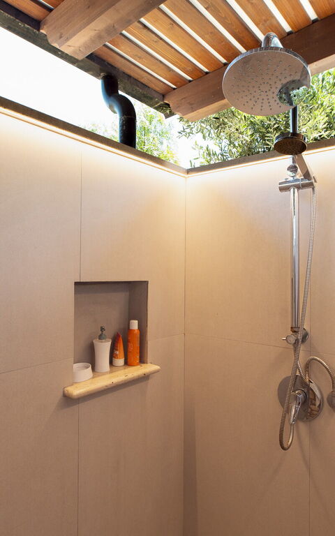 Villa Petra: Buitenshuis