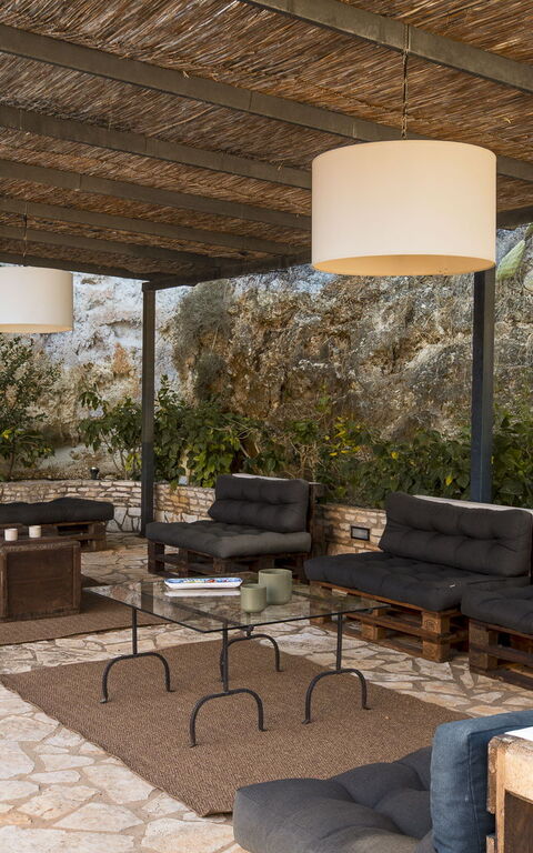 Villa Petra: Balkon / terras / patio, Buitenshuis