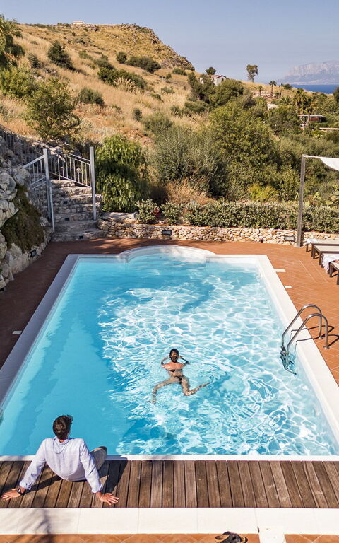 Villa Petra: Buitenshuis