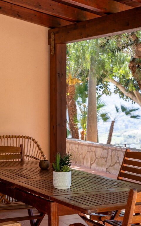 Villa Petra: Balkon / terras / patio