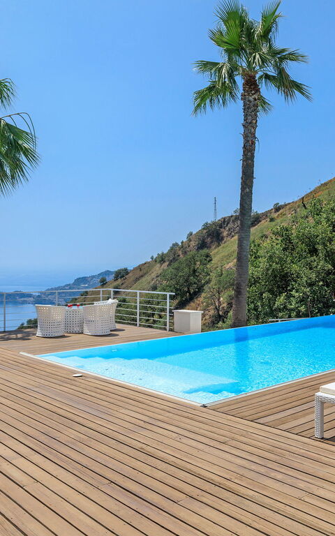 Villa Elysium: Buitenkanten, Buitenshuis, Keer bekeken, zwembad