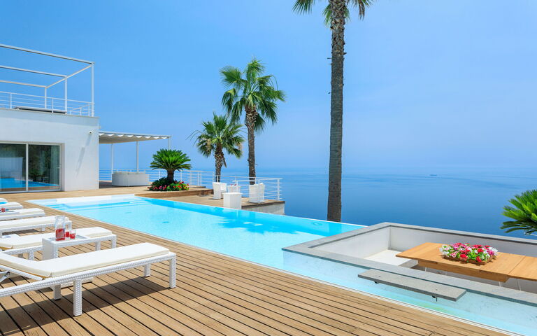 Villa Elysium: Buitenkanten, Buitenshuis, Keer bekeken, zwembad