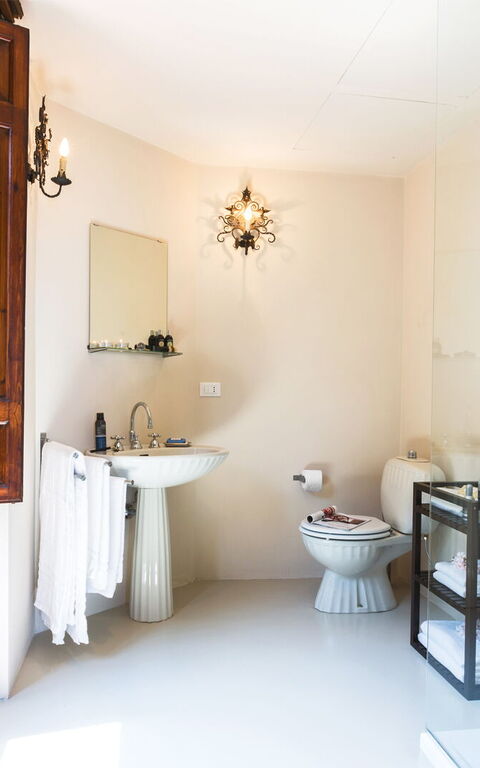 Villa Bellasia: Badkamer