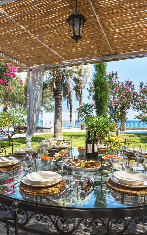 Villa Bellasia: Buitenkanten, Buitenshuis, Tuin