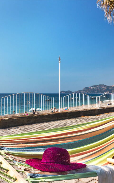 Villa Bellasia: Buitenkanten, Buitenshuis, Keer bekeken