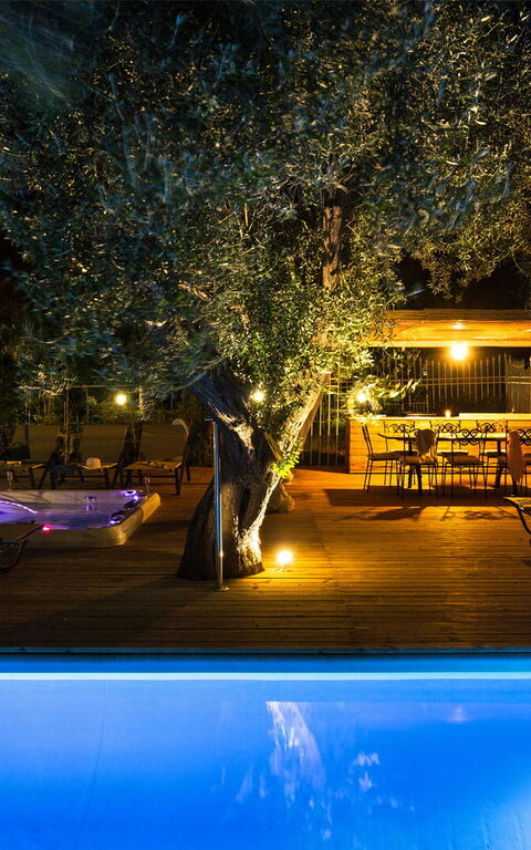 Villa Bellasia: Buitenkanten, Buitenshuis, Tuin, zwembad