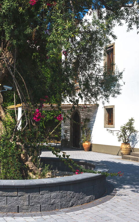 Villa Bellasia: Buitenkanten, Buitenshuis