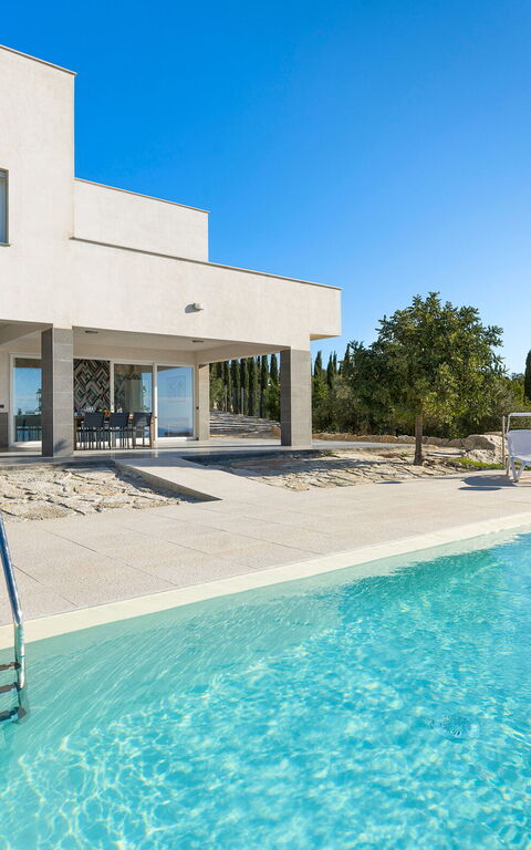 Villa Giglio Di Mare: Buitenkanten, Buitenshuis, zwembad