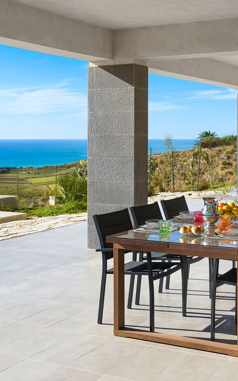 Villa Giglio Di Mare: Buitenkanten, Buitenshuis, Keer bekeken, zwembad