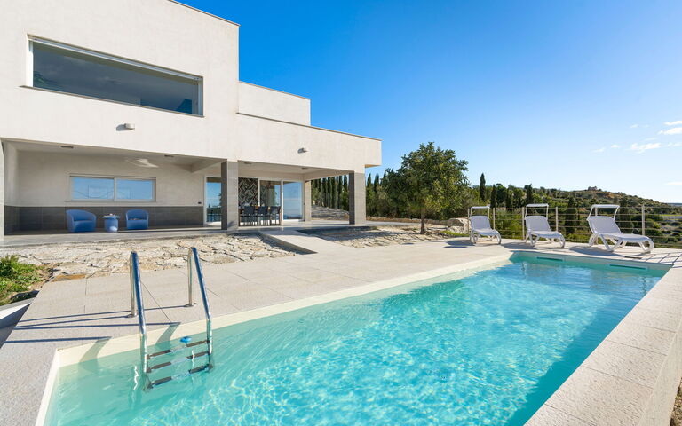 Villa Giglio Di Mare: Buitenkanten, Buitenshuis, zwembad