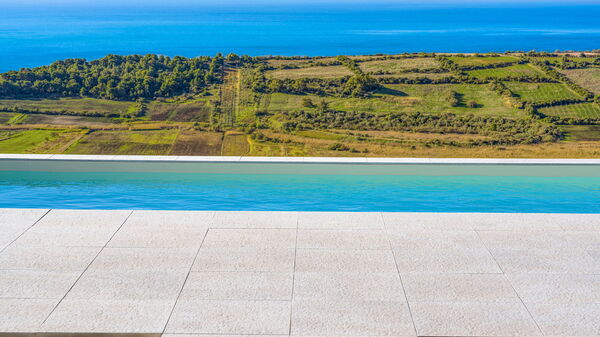 Villa Giglio di Mare: Buitenkanten, Buitenshuis, Keer bekeken, zwembad