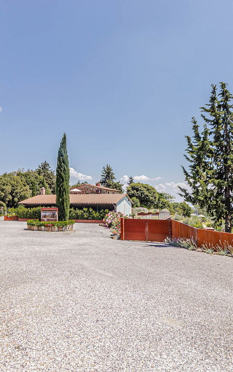 Chateau La Siroque: Buitenkanten, Buitenshuis