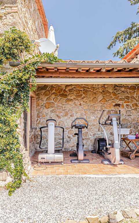 Chateau La Siroque: Buitenkanten, Buitenshuis