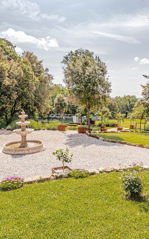 Chateau La Siroque: Buitenkanten, Buitenshuis, Tuin