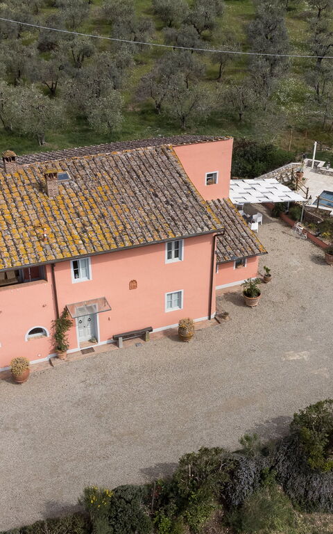 Villa Colle Di Sotto: Buitenkanten, Buitenshuis, Keer bekeken