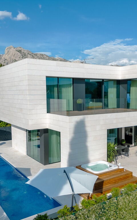 Orvas Villa 82: bubbelbad, Buitenkanten, Keer bekeken, Tuin, zwembad