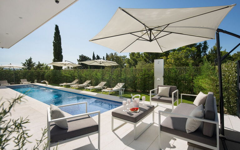 Orvas Villa 82: Balkon / terras / patio, Buitenshuis, zwembad