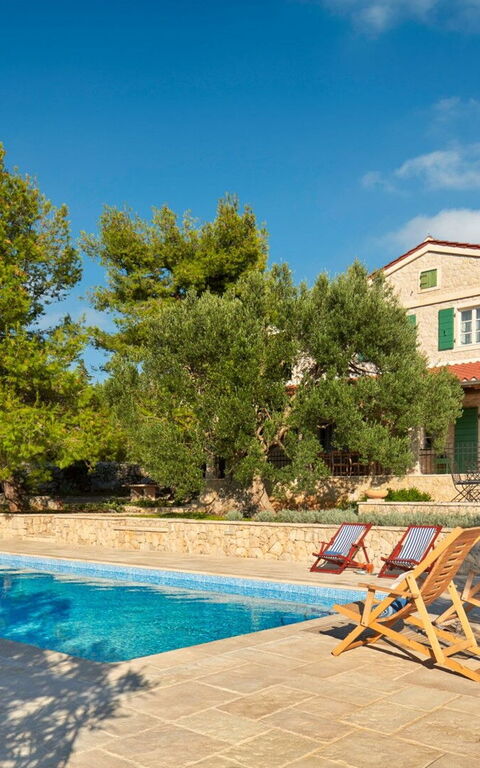 Orvas Villa 189: Balkon / terras / patio, Buitenkanten, zwembad