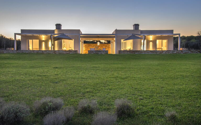 Villa Partenope: Buitenkanten, Buitenshuis, Tuin