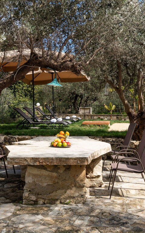 Klapas: Balkon / terras / patio, Buitenkanten, Tuin, zwembad