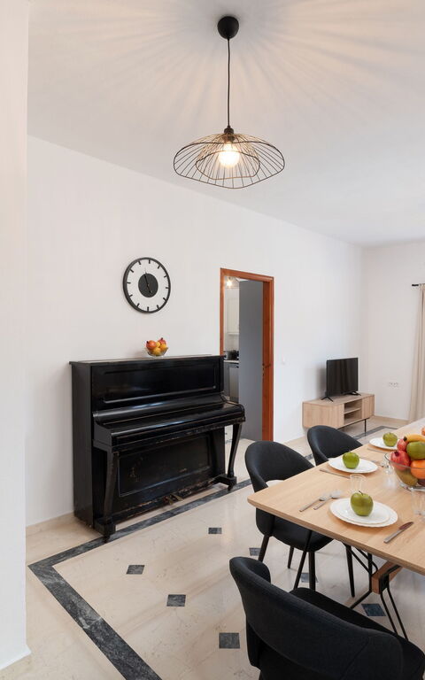 Klapas: Lunchroom, Woonkamer