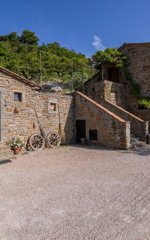 Casale Della Torre: Buitenshuis