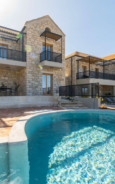 Villa Lavidona: Buitenkanten, Buitenshuis, zwembad