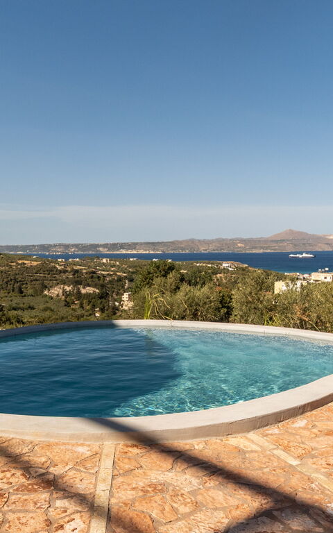 Villa Seiri: Buitenkanten, Buitenshuis, Keer bekeken, zwembad