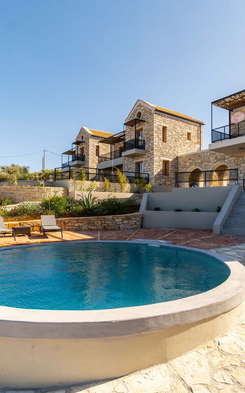 Villa Falcos: Buitenkanten, Buitenshuis, zwembad