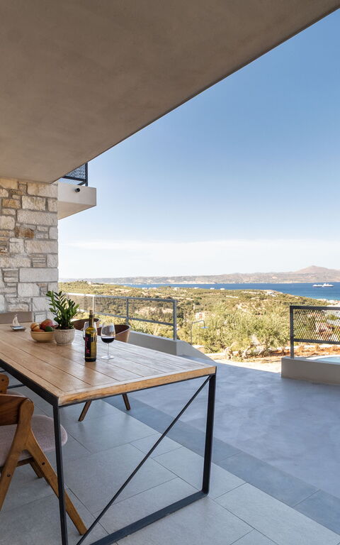 Villa Falcos: Balkon / terras / patio, Buitenkanten, Buitenshuis, Keer bekeken