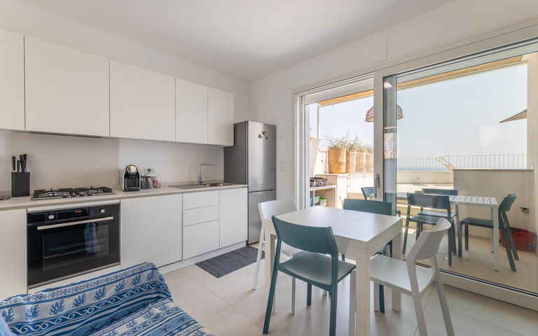 Marinaia Gran Vista Mare: Keuken, Lunchroom, Woonkamer