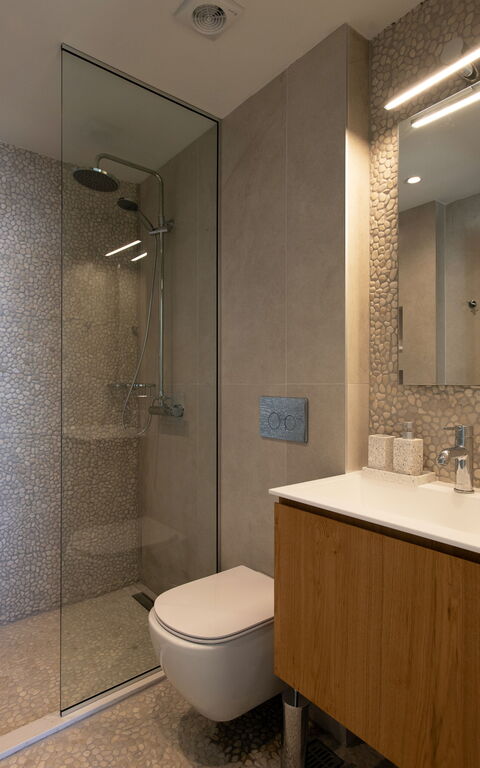 Villa Thea Mare Maistro: Badkamer