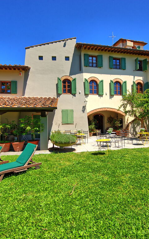 Villa Casciani: Buitenkanten, Buitenshuis, Tuin