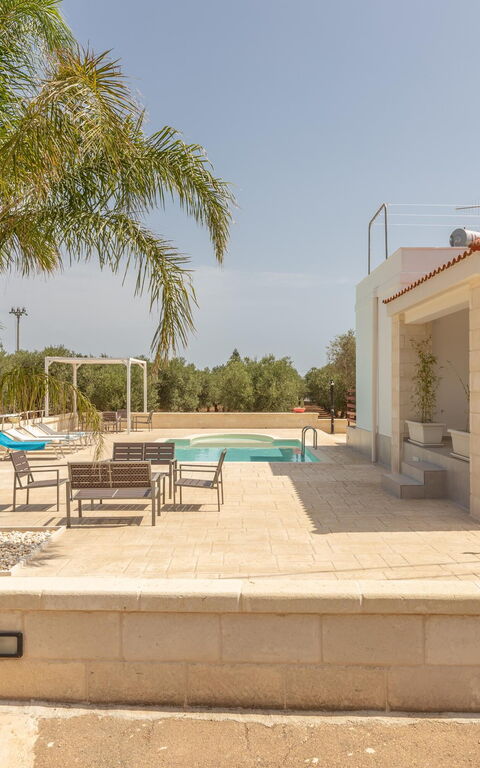 Villa Dolcevivere: Buitenkanten, Buitenshuis, Zomer, zwembad