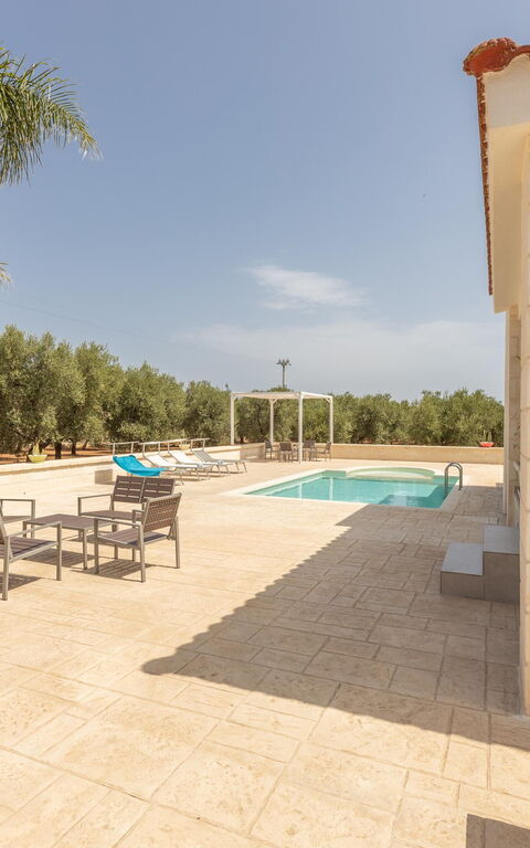 Villa Dolcevivere: Buitenkanten, Buitenshuis, Zomer, zwembad