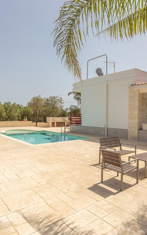 Villa Dolcevivere: Buitenkanten, Buitenshuis, Zomer, zwembad