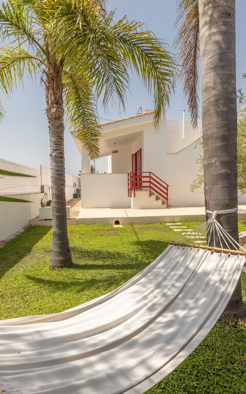 Villa Dolcevivere: Buitenkanten, Buitenshuis, Tuin